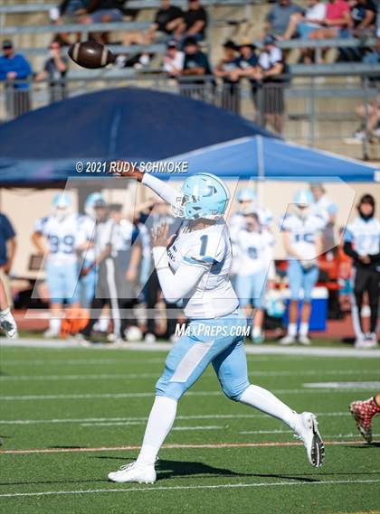 Thumbnail 2 in Patrick Henry vs. University City (CIF SDS Division 4 finals) photogallery.