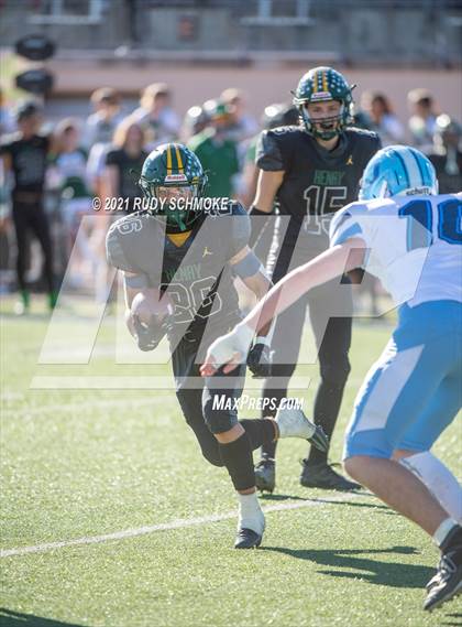 Thumbnail 3 in Patrick Henry vs. University City (CIF SDS Division 4 finals) photogallery.