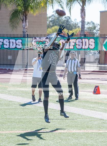 Thumbnail 3 in Patrick Henry vs. University City (CIF SDS Division 4 finals) photogallery.
