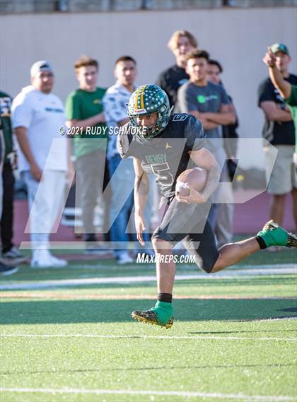 Thumbnail 2 in Patrick Henry vs. University City (CIF SDS Division 4 finals) photogallery.