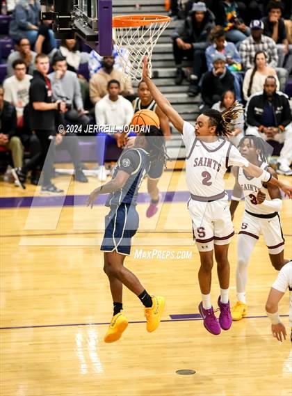 Thumbnail 1 in Reidsville vs St. Anne's-Belfield (John Wall Holiday Invitational) photogallery.