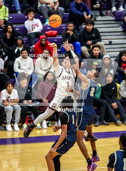 Thumbnail 1 in Reidsville vs St. Anne's-Belfield (John Wall Holiday Invitational) photogallery.