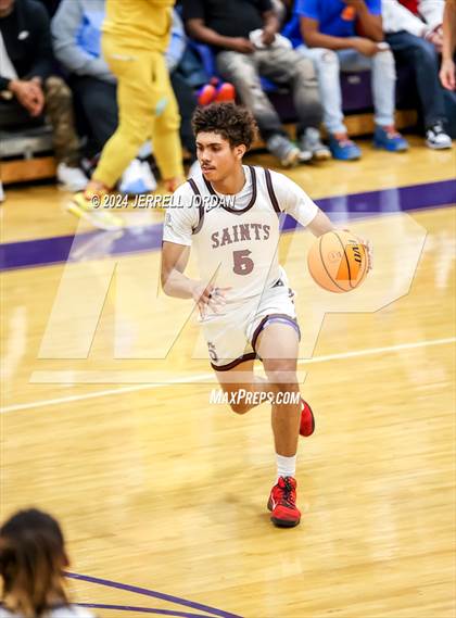Thumbnail 1 in Reidsville vs St. Anne's-Belfield (John Wall Holiday Invitational) photogallery.