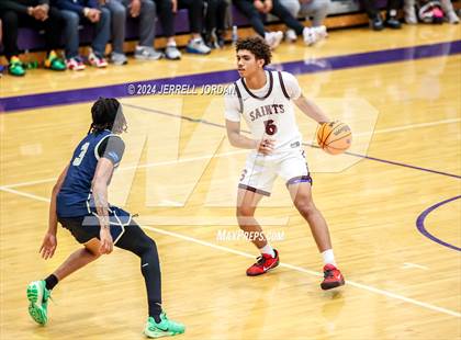 Thumbnail 1 in Reidsville vs St. Anne's-Belfield (John Wall Holiday Invitational) photogallery.