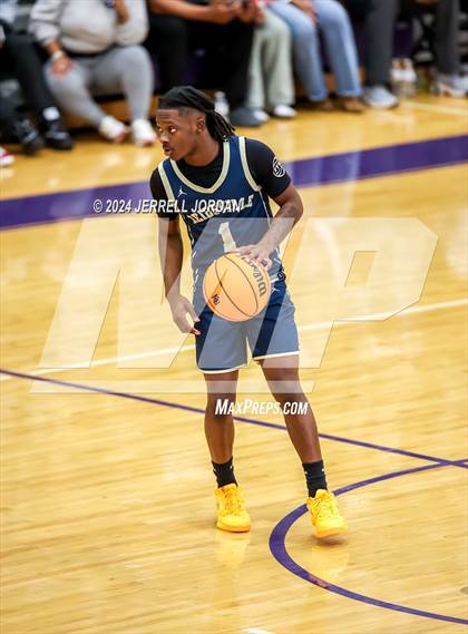 Thumbnail 2 in Reidsville vs St. Anne's-Belfield (John Wall Holiday Invitational) photogallery.
