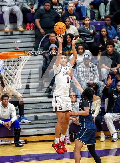Thumbnail 2 in Reidsville vs St. Anne's-Belfield (John Wall Holiday Invitational) photogallery.