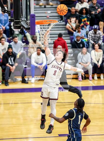 Thumbnail 2 in Reidsville vs St. Anne's-Belfield (John Wall Holiday Invitational) photogallery.