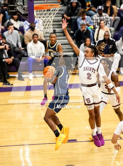 Thumbnail 2 in Reidsville vs St. Anne's-Belfield (John Wall Holiday Invitational) photogallery.