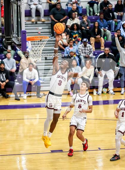 Thumbnail 1 in Reidsville vs St. Anne's-Belfield (John Wall Holiday Invitational) photogallery.