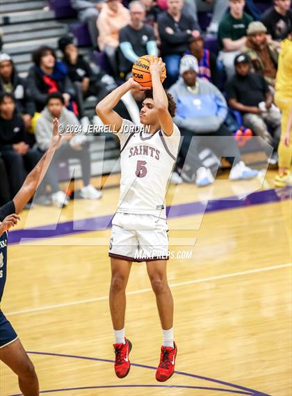Thumbnail 1 in Reidsville vs St. Anne's-Belfield (John Wall Holiday Invitational) photogallery.