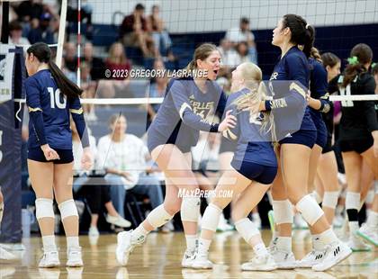 Thumbnail 3 in Southlake Carroll vs Keller photogallery.