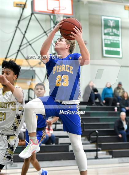 Thumbnail 1 in Pierce vs. Pioneer (Steve Cauchi Ram Jam) photogallery.