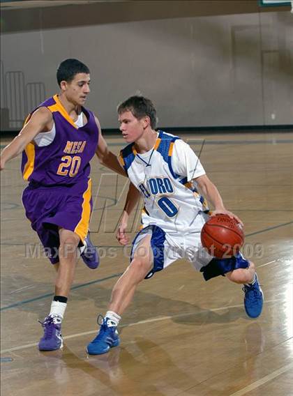 Thumbnail 3 in El Toro vs. Mesa (MaxPreps Holiday Classic) photogallery.