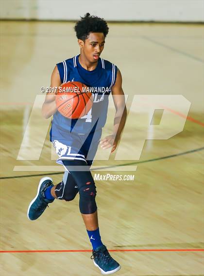 Thumbnail 3 in Hollywood vs Loyola (77th Annual Beverly Hills Tournament) photogallery.