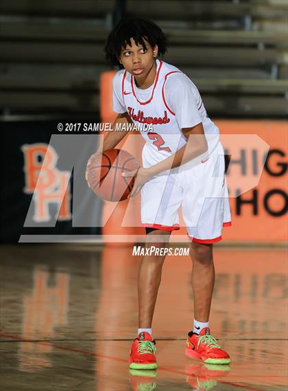 Thumbnail 1 in Hollywood vs Loyola (77th Annual Beverly Hills Tournament) photogallery.