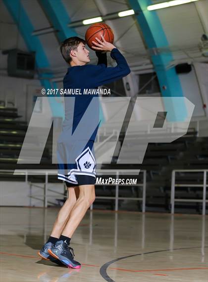 Thumbnail 2 in Hollywood vs Loyola (77th Annual Beverly Hills Tournament) photogallery.