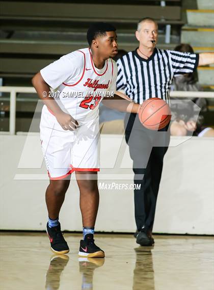Thumbnail 3 in Hollywood vs Loyola (77th Annual Beverly Hills Tournament) photogallery.