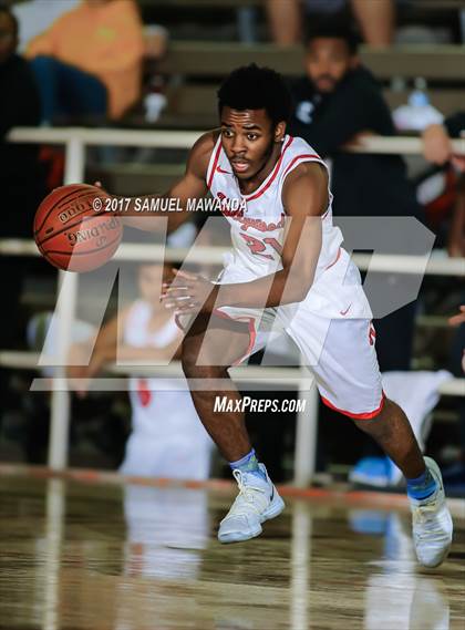 Thumbnail 3 in Hollywood vs Loyola (77th Annual Beverly Hills Tournament) photogallery.