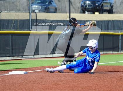 Thumbnail 1 in Rains vs. Plano West photogallery.