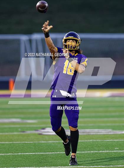 Thumbnail 2 in Creighton Prep @ Bellevue West photogallery.