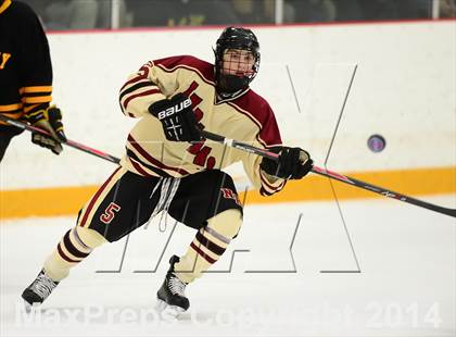 Thumbnail 2 in Amity Regional vs. North Haven (SCC-SWC DII Semifinal) photogallery.