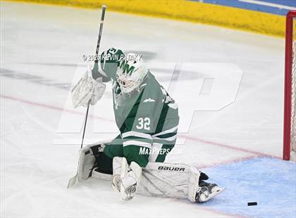 Thumbnail 1 in New Milford vs. Conard (CIAC DIII Semifinal) photogallery.