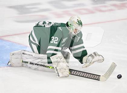 Thumbnail 2 in New Milford vs. Conard (CIAC DIII Semifinal) photogallery.