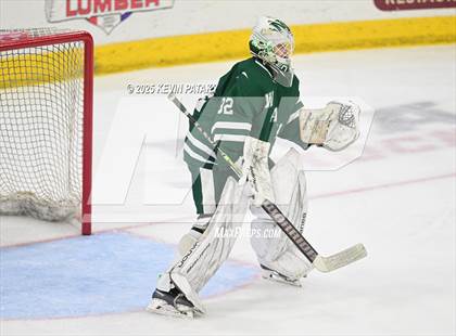 Thumbnail 1 in New Milford vs. Conard (CIAC DIII Semifinal) photogallery.