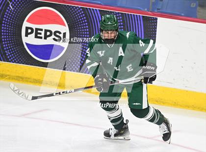 Thumbnail 1 in New Milford vs. Conard (CIAC DIII Semifinal) photogallery.