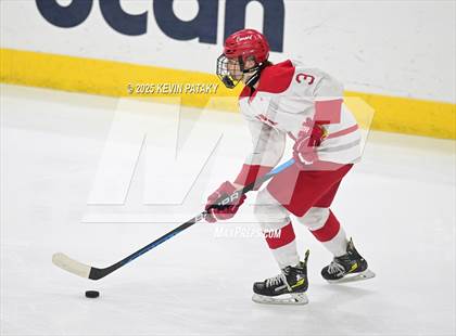 Thumbnail 3 in New Milford vs. Conard (CIAC DIII Semifinal) photogallery.