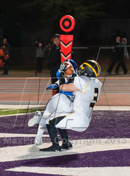 Thumbnail 3 in Del Oro vs. Serra (CIF NorCal Regional D1 Final) photogallery.