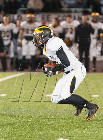 Thumbnail 1 in Del Oro vs. Serra (CIF NorCal Regional D1 Final) photogallery.