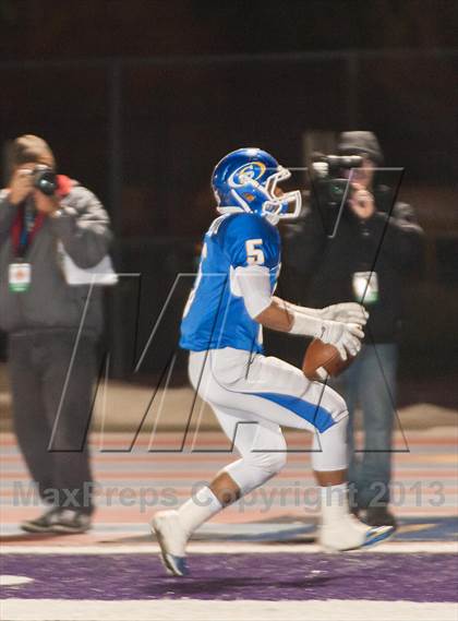 Thumbnail 1 in Del Oro vs. Serra (CIF NorCal Regional D1 Final) photogallery.