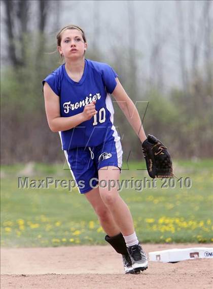 Thumbnail 2 in Fairport vs. Frontier (13th Depew Tournament) photogallery.