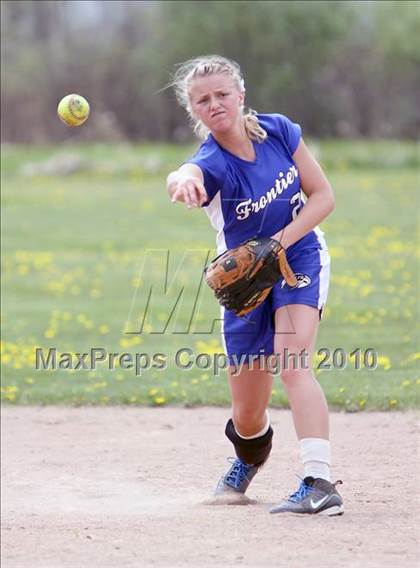 Thumbnail 1 in Fairport vs. Frontier (13th Depew Tournament) photogallery.