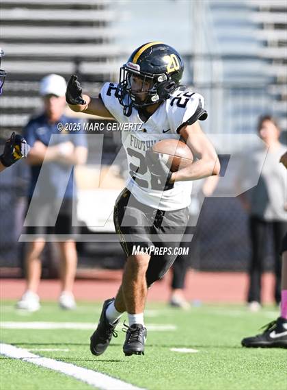 Thumbnail 3 in JV: Foothill @ Crean Lutheran photogallery.