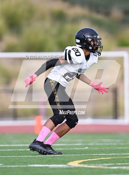 Thumbnail 2 in JV: Foothill @ Crean Lutheran photogallery.