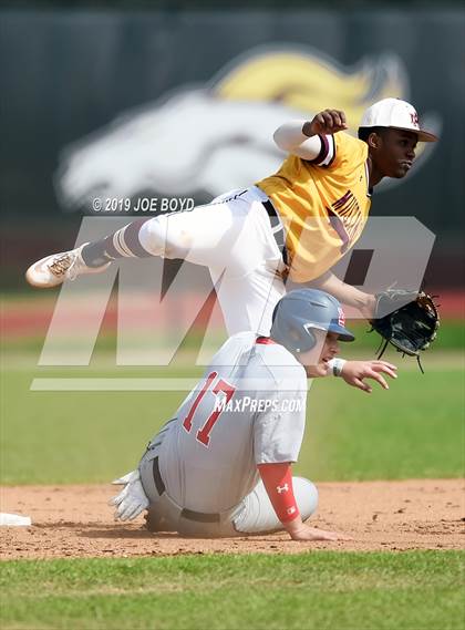 Thumbnail 3 in Bob Jones @ Madison Academy photogallery.
