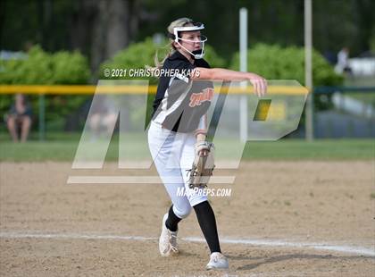 Thumbnail 1 in Crab Orchard @ Benton photogallery.