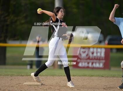 Thumbnail 2 in Crab Orchard @ Benton photogallery.