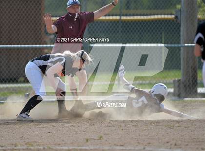 Thumbnail 1 in Crab Orchard @ Benton photogallery.