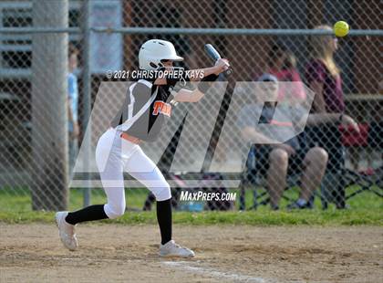 Thumbnail 2 in Crab Orchard @ Benton photogallery.