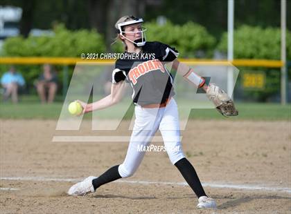 Thumbnail 1 in Crab Orchard @ Benton photogallery.