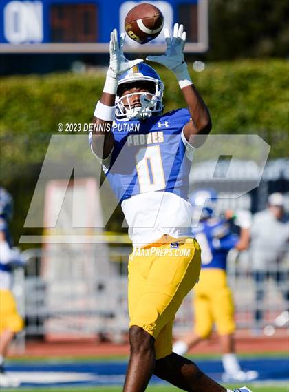 Thumbnail 3 in Salinas @ Serra (CIF CCS Open Division Quarterfinals) photogallery.