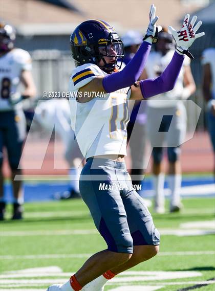 Thumbnail 2 in Salinas @ Serra (CIF CCS Open Division Quarterfinals) photogallery.