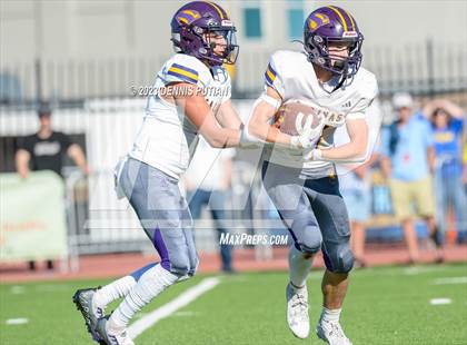 Thumbnail 2 in Salinas @ Serra (CIF CCS Open Division Quarterfinals) photogallery.