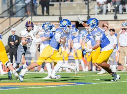 Thumbnail 3 in Salinas @ Serra (CIF CCS Open Division Quarterfinals) photogallery.