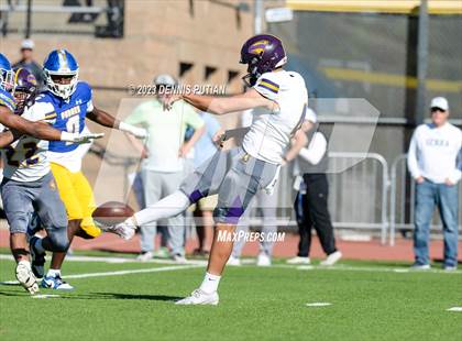 Thumbnail 2 in Salinas @ Serra (CIF CCS Open Division Quarterfinals) photogallery.