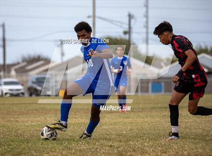 Thumbnail 3 in Progreso @ Port Isabel (Uil Region IV 4A D1 Bi-District Soccer) photogallery.