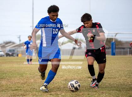 Thumbnail 2 in Progreso @ Port Isabel (Uil Region IV 4A D1 Bi-District Soccer) photogallery.